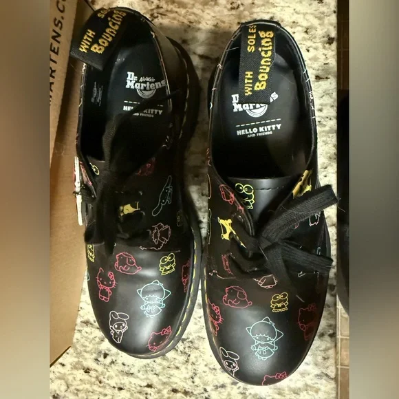 Hello Kitty and Friends Dr. Martens size 7 Mary Jane style - Picture 1 of 4